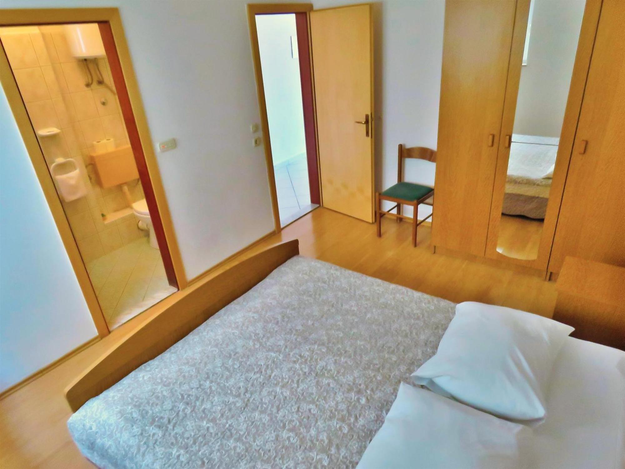 Apartments Zvone Omiš Quarto foto