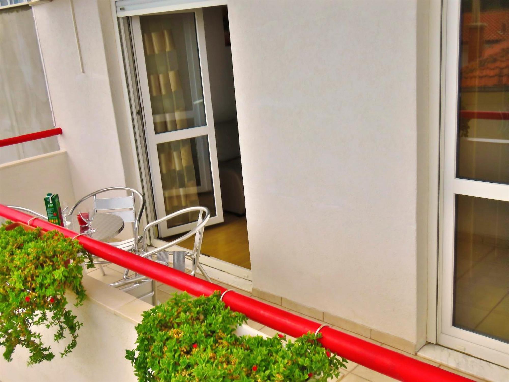 Apartments Zvone Omiš Quarto foto